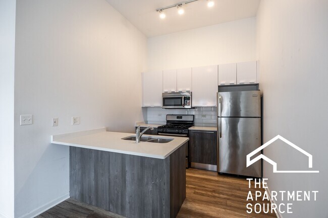 Photo - 2700 W North Ave Unidad 205