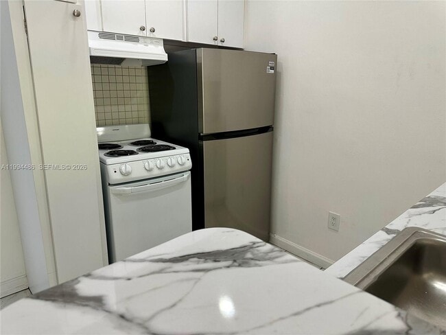 Photo - 10764 N Kendall Dr Unit I1