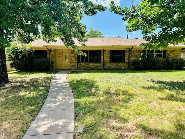 Building Photo - 3013 Abston Dr Rental