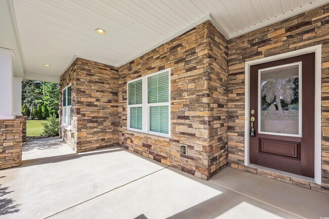 Photo - 1758 Edgewood Dr