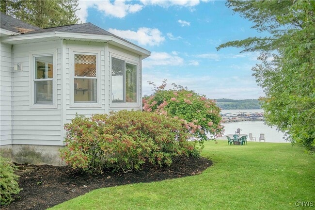 Photo - 1916 W Lake Rd