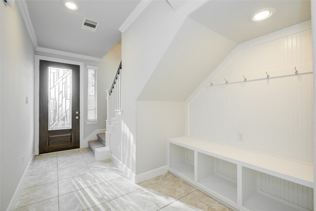 Building Photo - 9624 Cambridge Manor Ln