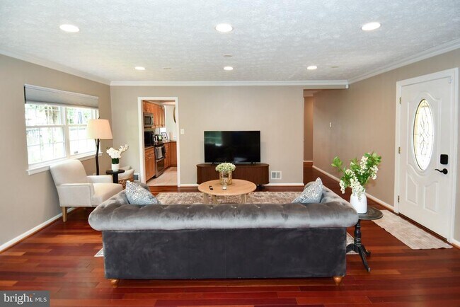 Photo - 16500 Sioux Ln