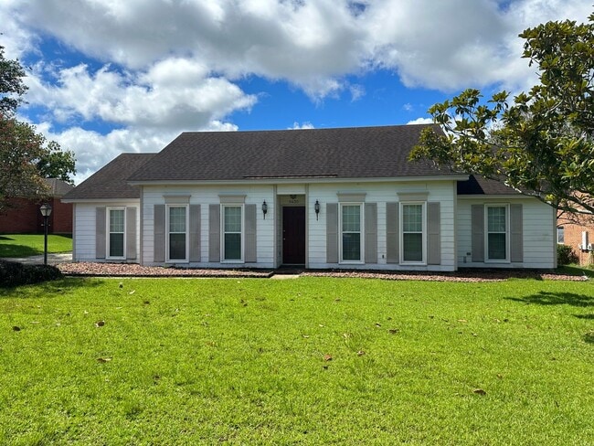 Building Photo - A Great Place to Call Home