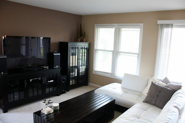 Building Photo - 181 Inverness Ct Rental