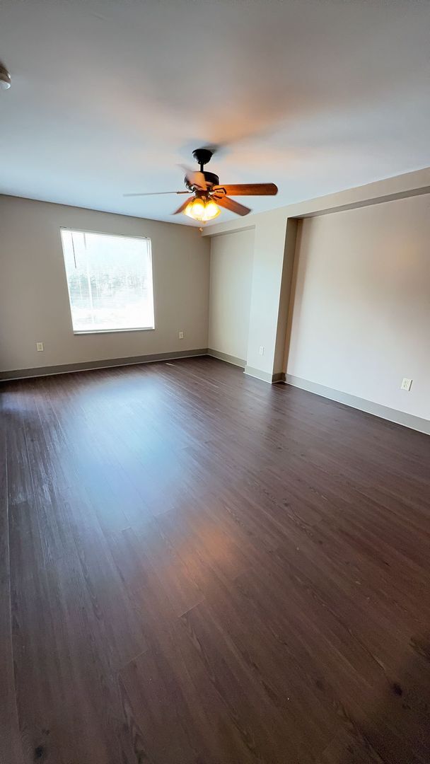 Photo - Great find for Lake Plaza: Available for FALL 2026! $3600/month - Move in 8/13/26! Unidad 504