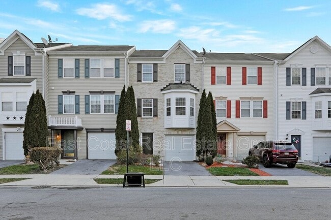 Photo - 779 Monet Dr