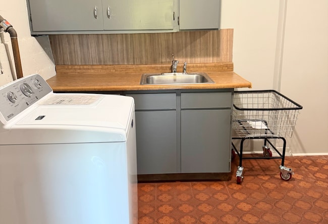 Photo - 209 Malcolm Ave