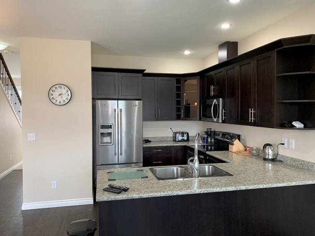 Building Photo - 8328-8387 87 Ave