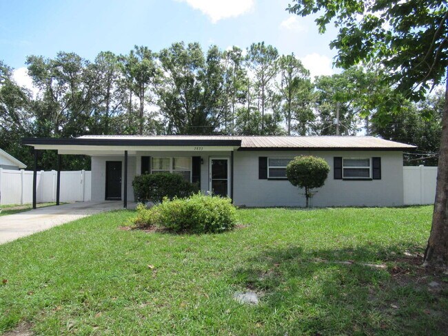 Building Photo - Adorable 3 bedroom 2 bath rental with full...