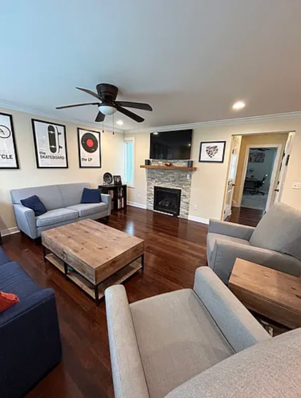 Building Photo - 1 Riverside Dr