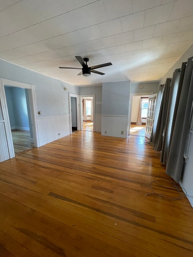 Building Photo - 56 Blucher St Unit 56