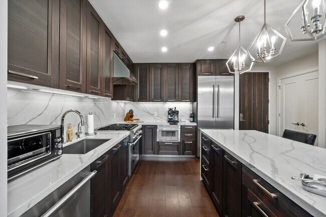 Photo - 1330 Lancaster St