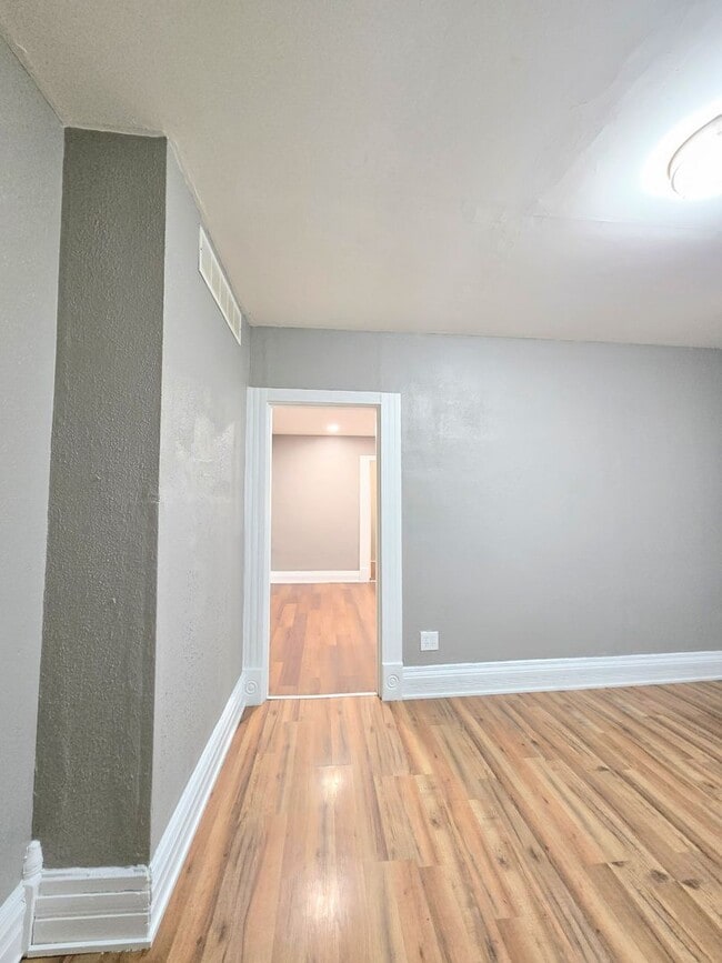 Building Photo - 443 N East St Unit 443 North East C Rental