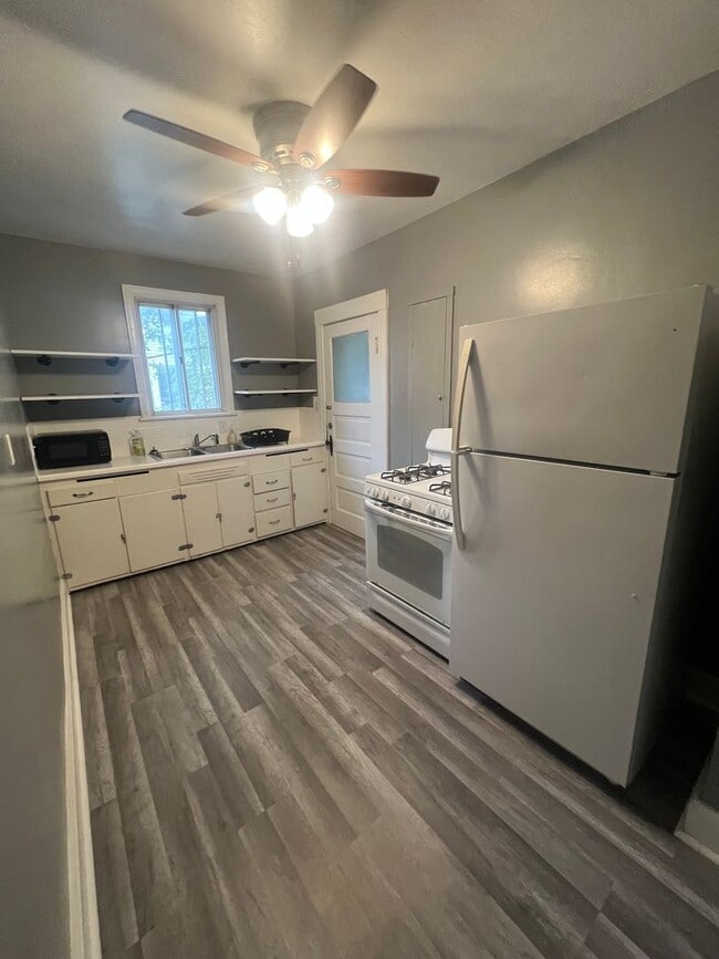 Photo - 1401 S Spring St Unit C