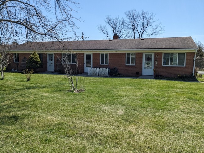 Photo - 4923 Devonshire Rd Unit 1
