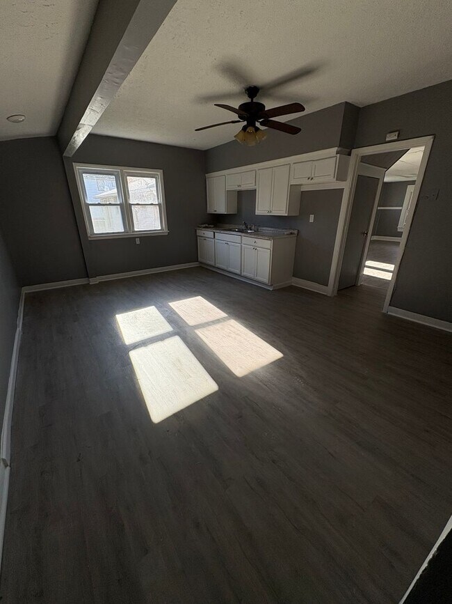 Photo - 3441 W 56th St Unidad DN