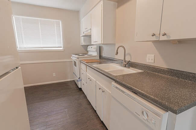 Photo - Executive Apartments