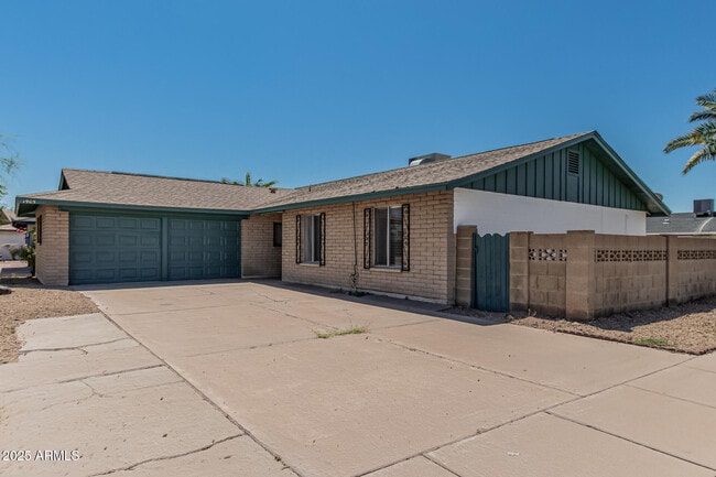Building Photo - 1905 E Cairo Dr Rental
