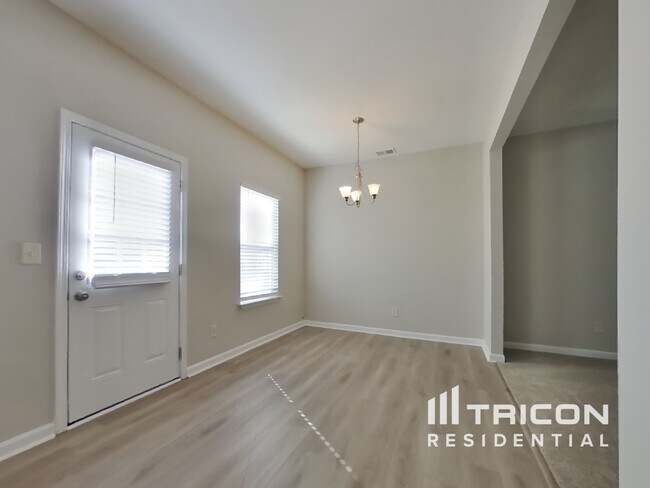 Photo - 46 Wyndham Ct