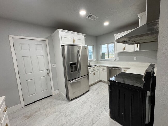 Photo - Country Living