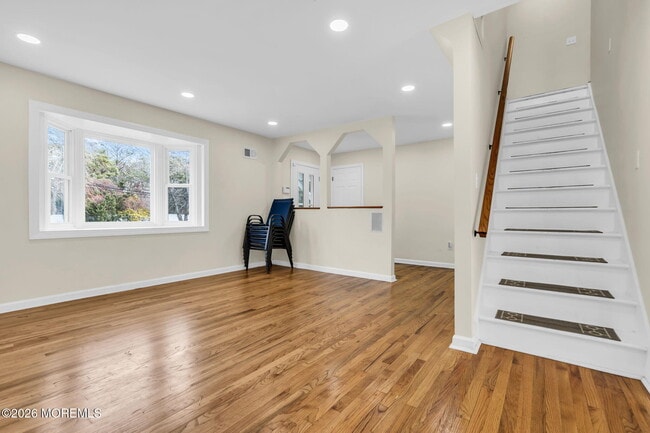 1613 Beacon St