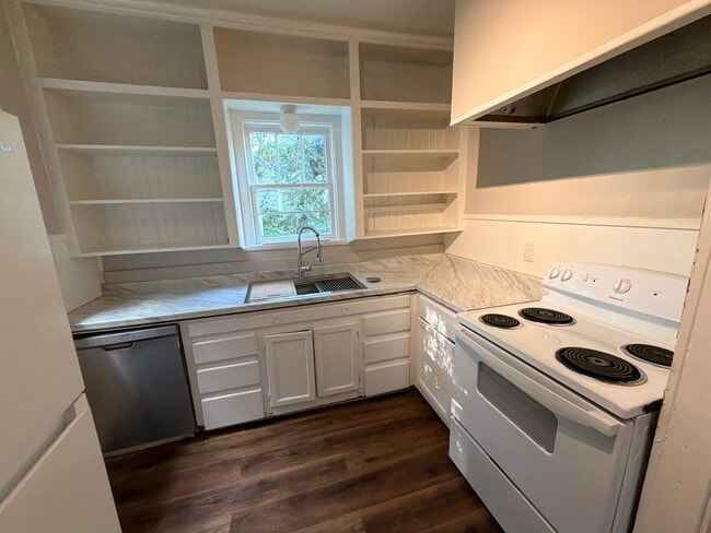 Photo - 2307 Pine St