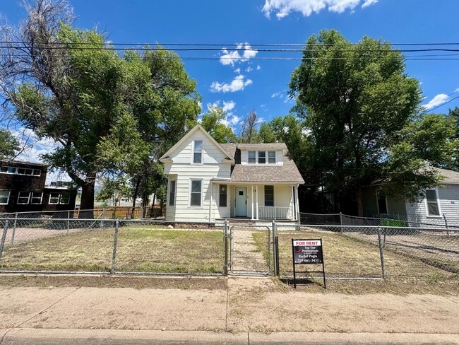 Building Photo - E. Brookside- 126 Unit A Rental