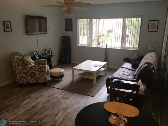 Photo - 500 SE 15th St Unidad 3