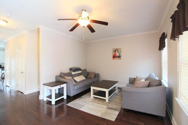 Photo - 2221 Lapis Ln