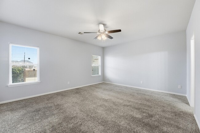 Photo - 719 Longstreet Dr