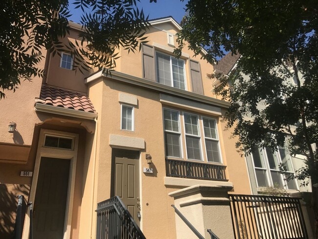 Building Photo - UPGRADED HOME IN HIGHLY CENTRAL SETTING.  RARE 3-BED/3-BATH FLOOR PLAN!