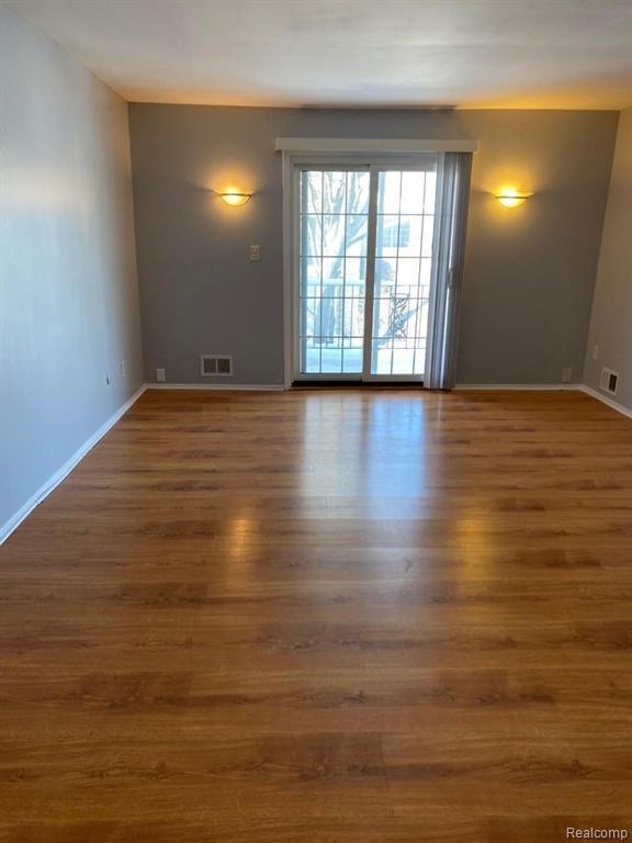 Photo - 42285 Woodward Ave Unit S1-3