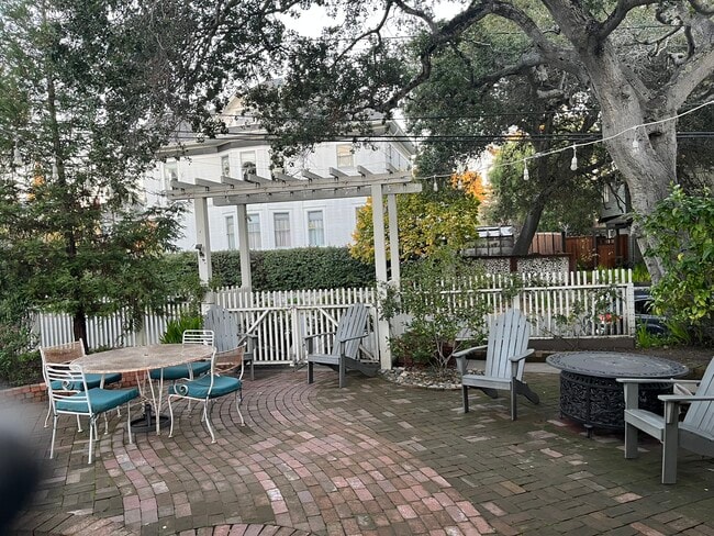 Enclosed Patio - 305 Mission St Unit 305