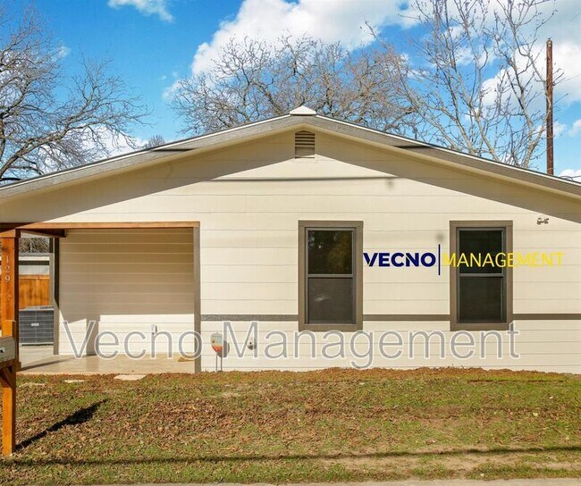 Building Photo - 129 E Torrey St Rental