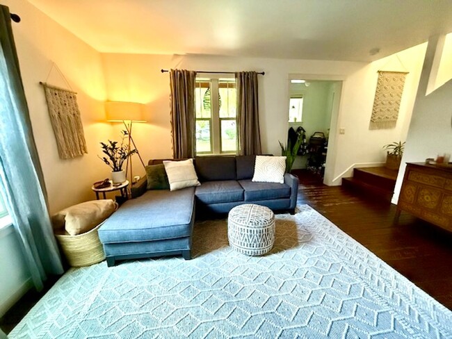 Photo - Charming 2 Bed with a Fenced Backyard