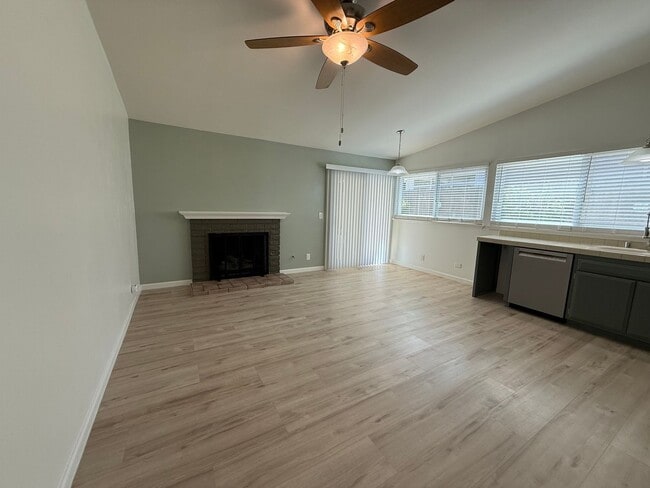 Photo - First Time rental in Central Simi Valley, 3 bed, 2 bath