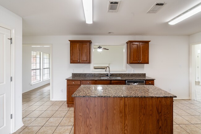 Photo - 1375 Selby Phillips Dr