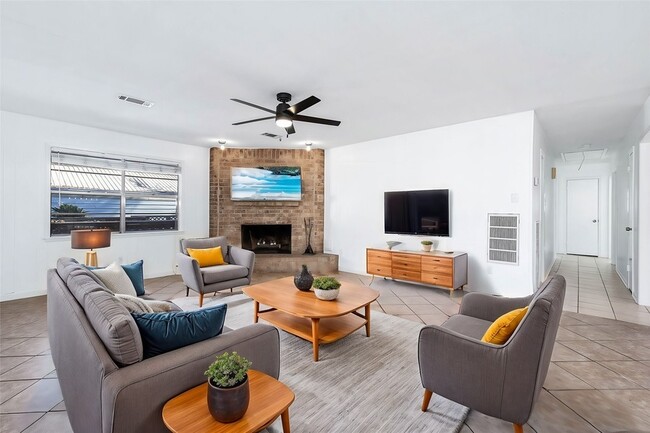Photo - 5314 Brinkman St