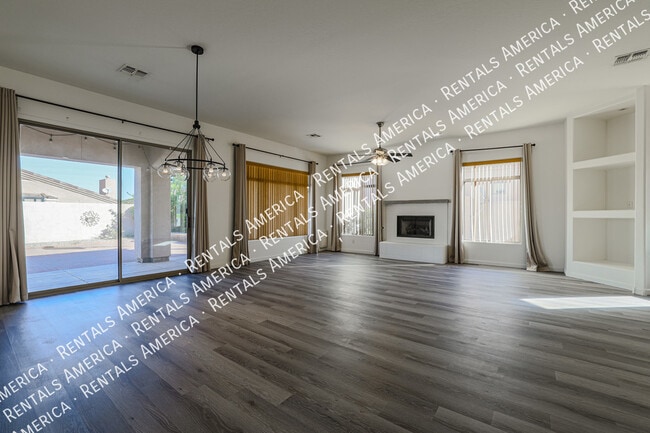 Photo - 2126 E Fawn Dr