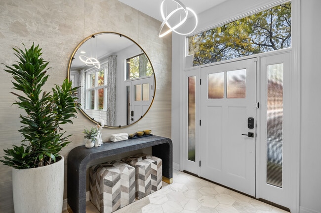 Photo - 1852 N Mohawk St