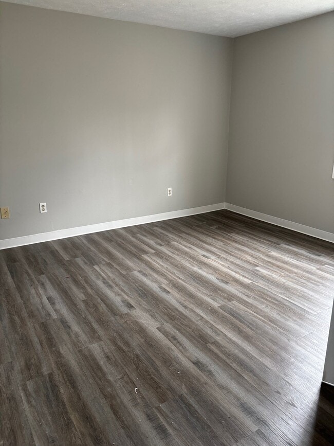 Photo - 1286 Fairground Rd