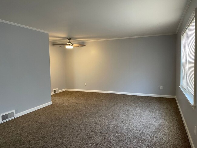 Photo - {7516} Prairie Village Ranch | Fenced Backyard | 1 car garage