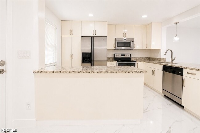 Photo - 2504 SE 16th Pl Unit 104