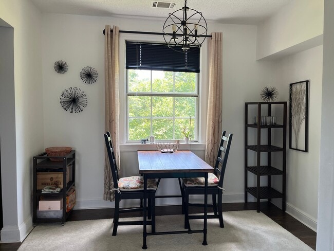 Photo - 2405 Arlington Blvd Unit 201