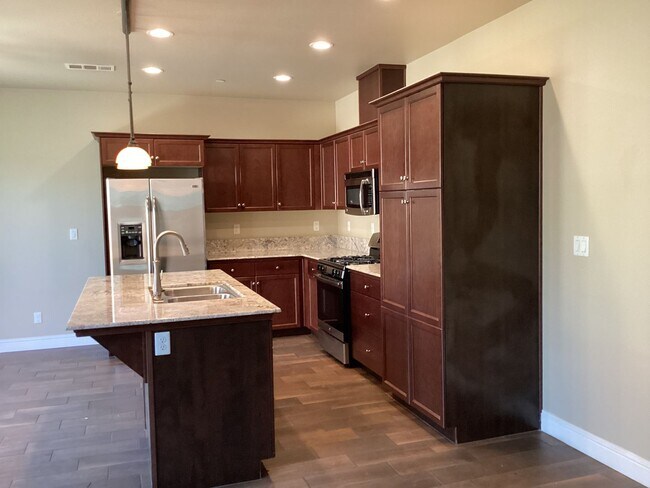 Photo - 3930 W Prescott Ave