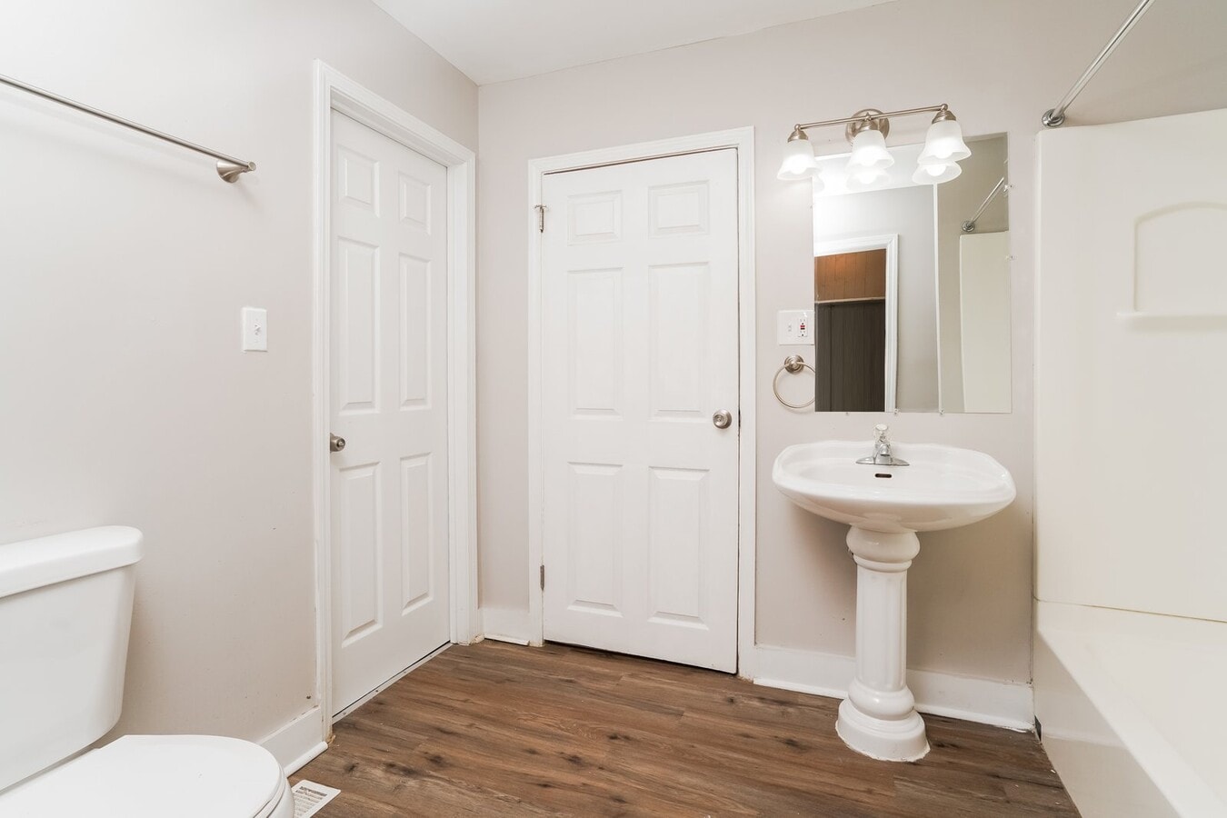 Photo - 1010 Sale Ave