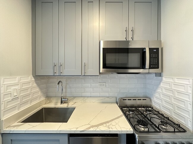Photo - 545 W Belmont Ave Unit B7