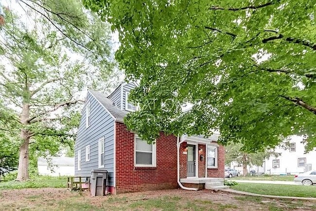 Photo - 1956 Glenridge Dr