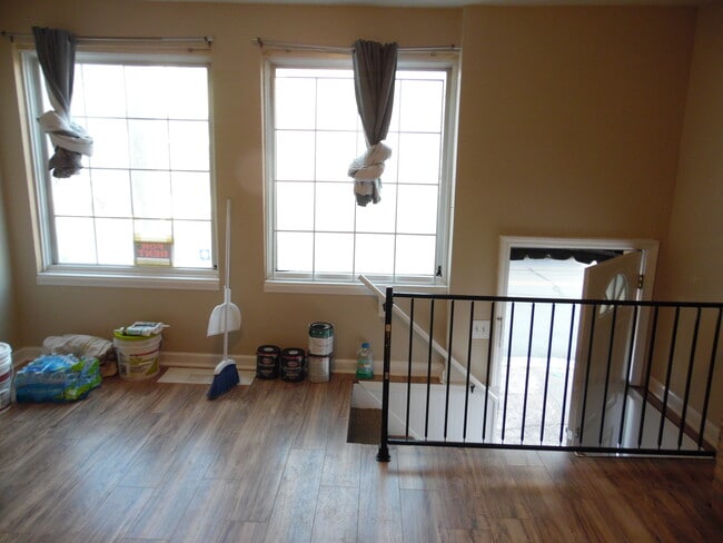 Building Photo - 105 S 18th St Unit apt A